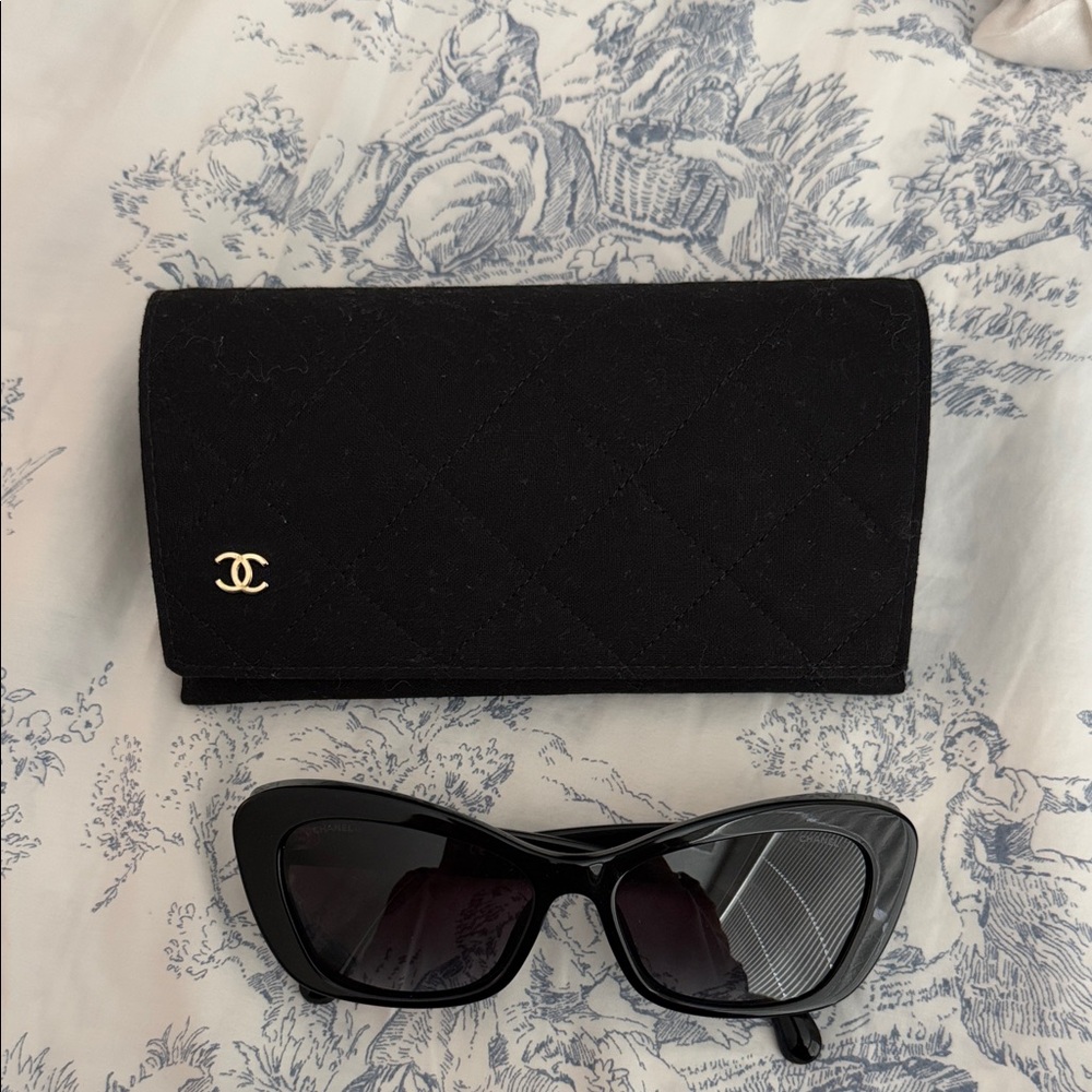 CHANEL Black Sunglasses with Quilted Case